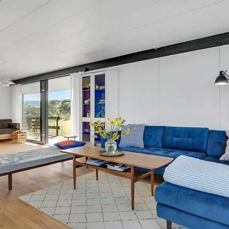 Beautiful Home In Asnaes With House Sea View Asnæs