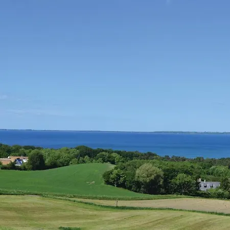 Beautiful Home In Asnaes With House Sea View Asnæs